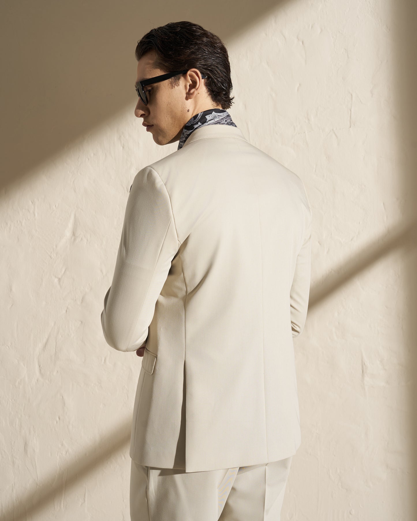 Men’s Lightweight Double-Breasted Blazer – Beige
