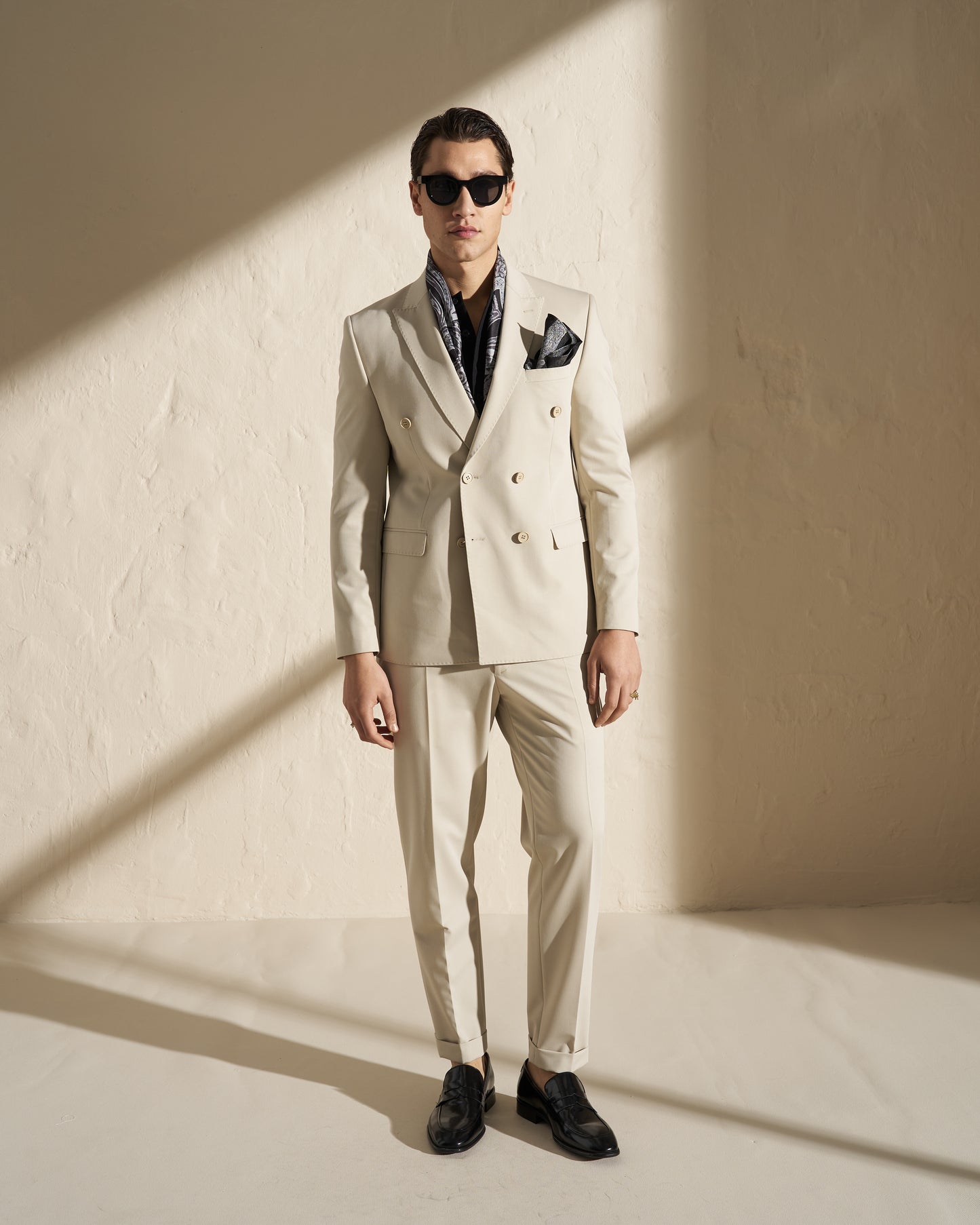 Men’s Lightweight Double-Breasted Blazer – Beige
