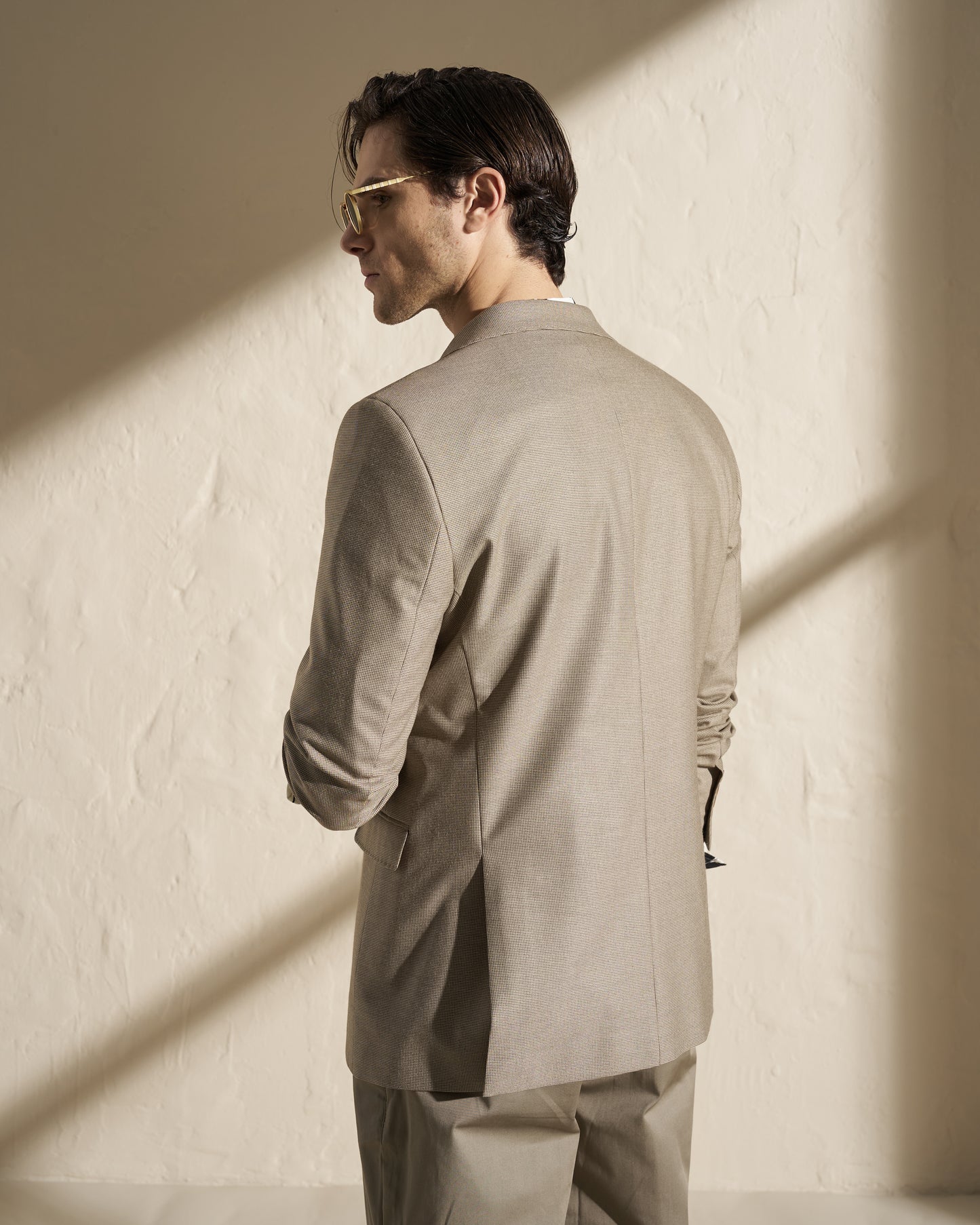 Men’s Lightweight Single-Breasted Blazer – Beige