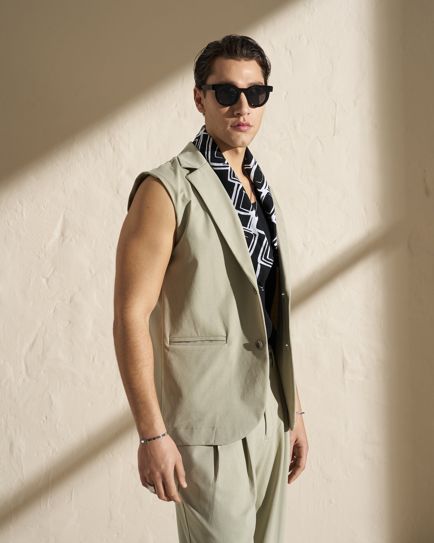 Sleeveless Lightweight Blazer Vest
