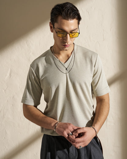 KNITTED V-NECK T-SHIRT