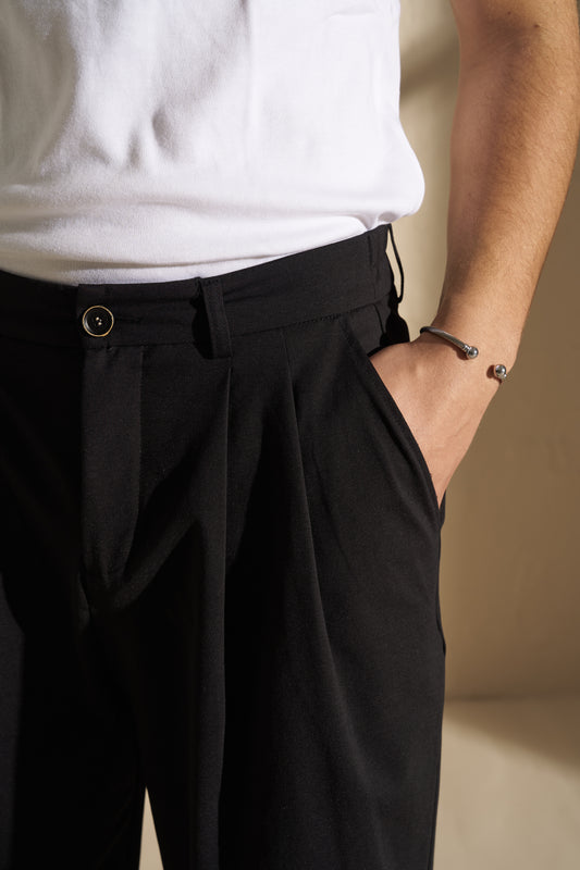 Tailored Pleated Trousers – Black