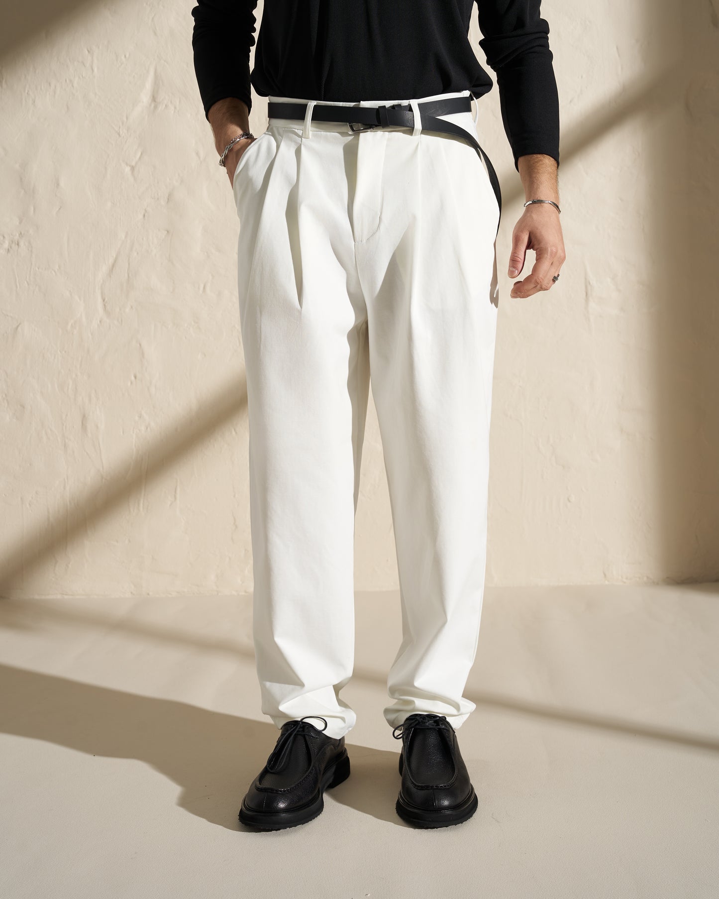 Tailored Pleated Trousers – Off White