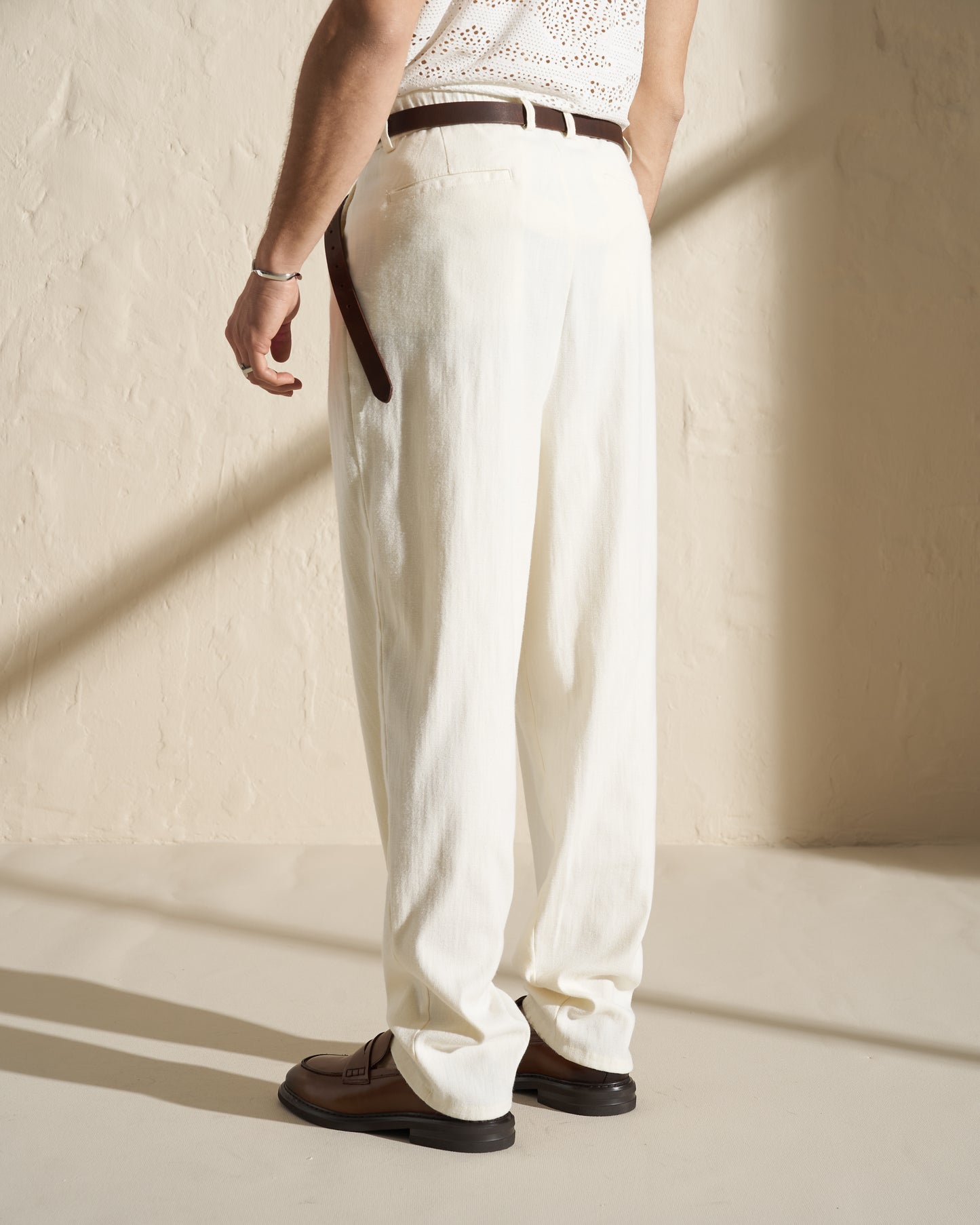 Relaxed Summer Trousers with Soft Texture