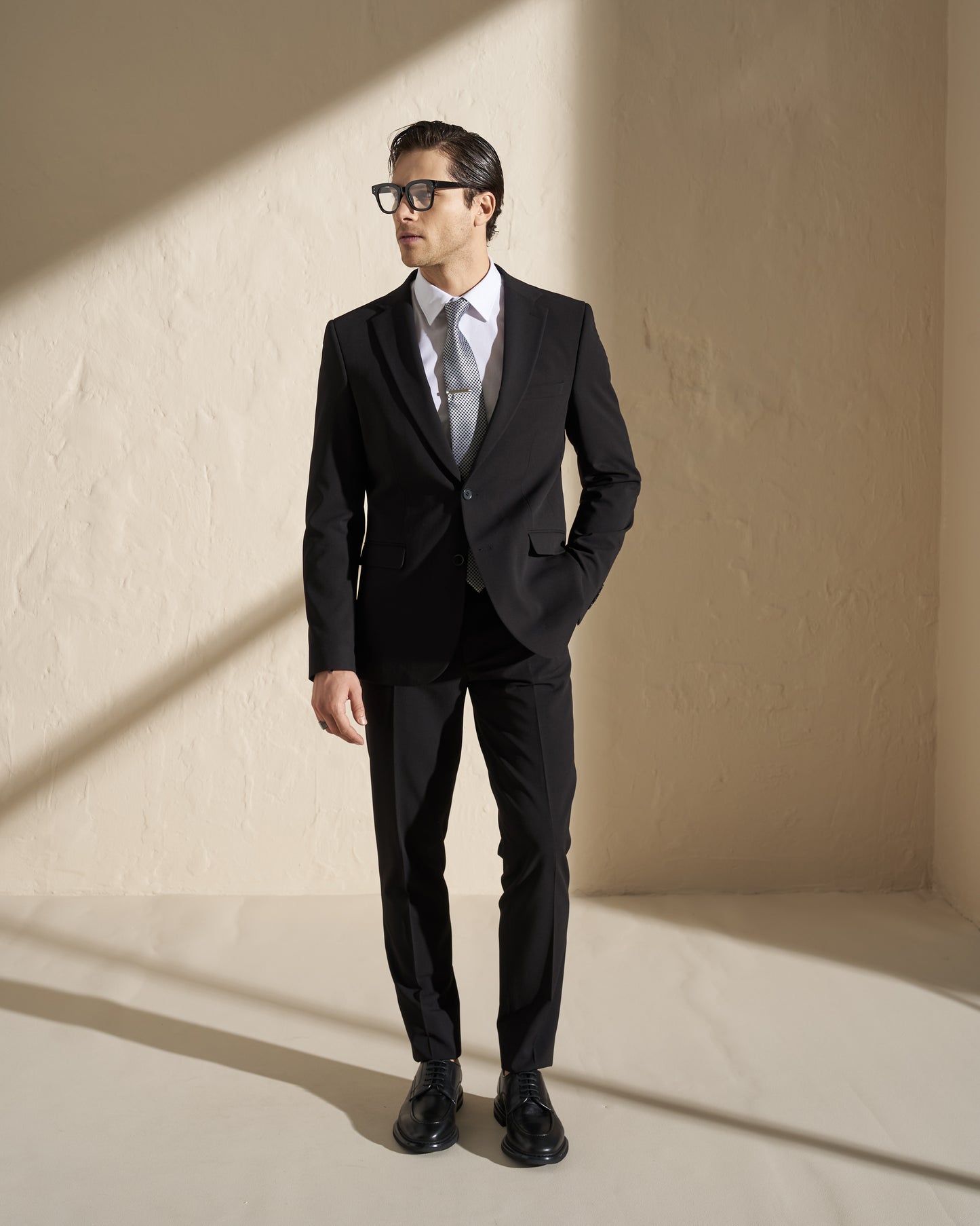 Men’s Three-Piece Suit – Black