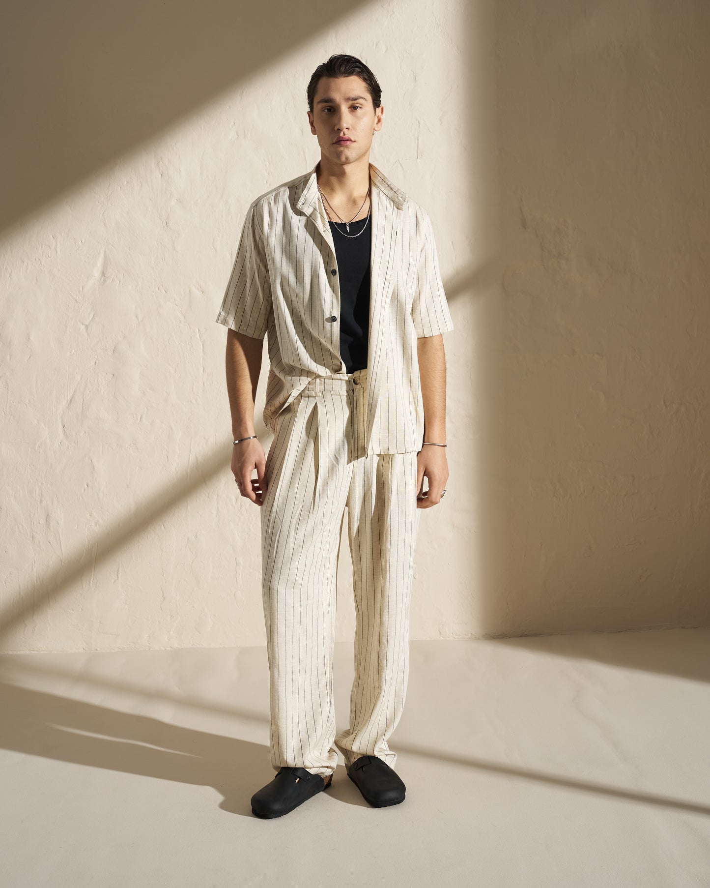 SHORT-SLEEVE STRIPED SHIRT