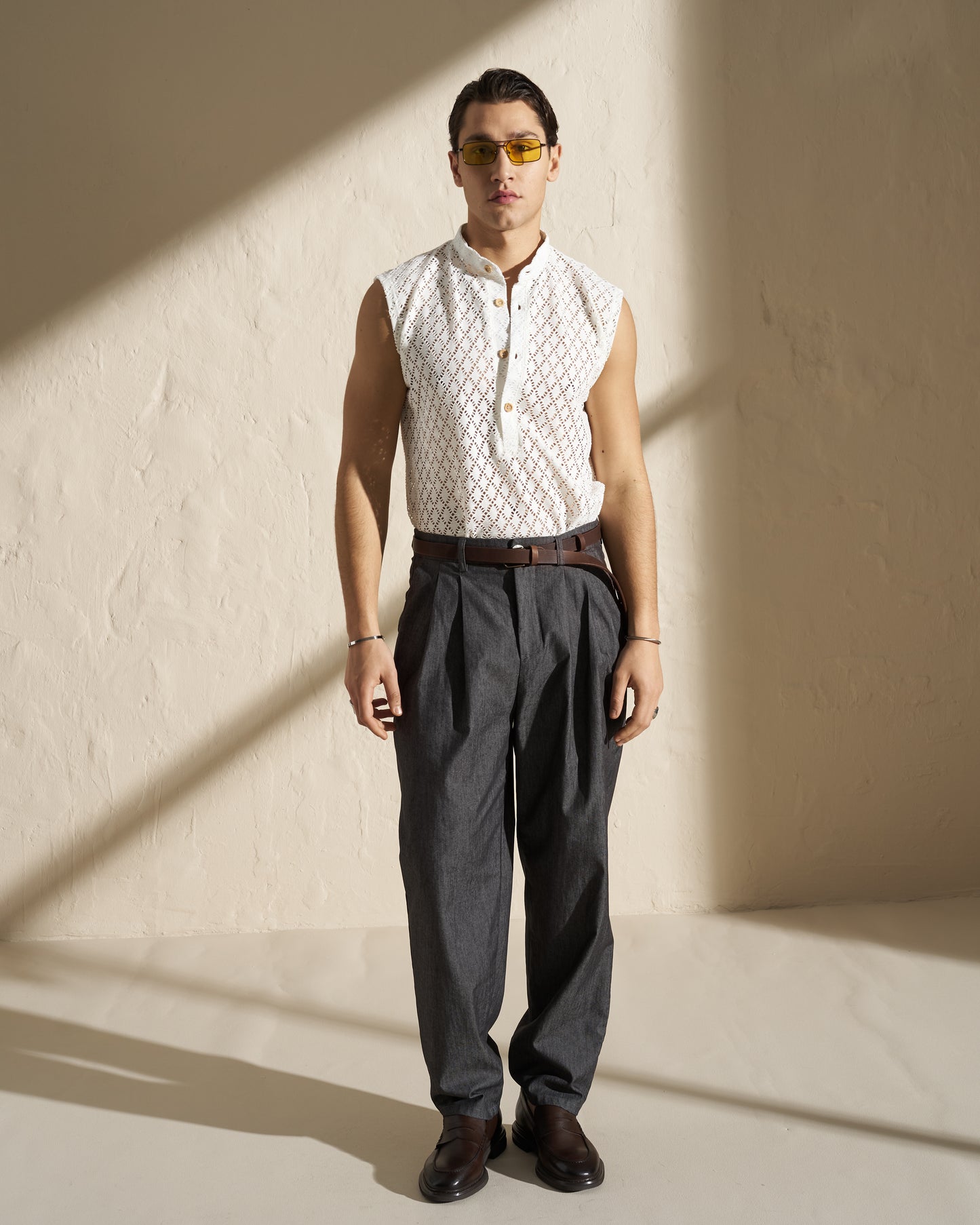 SLEEVELESS TEXTURED KNIT SHIRT