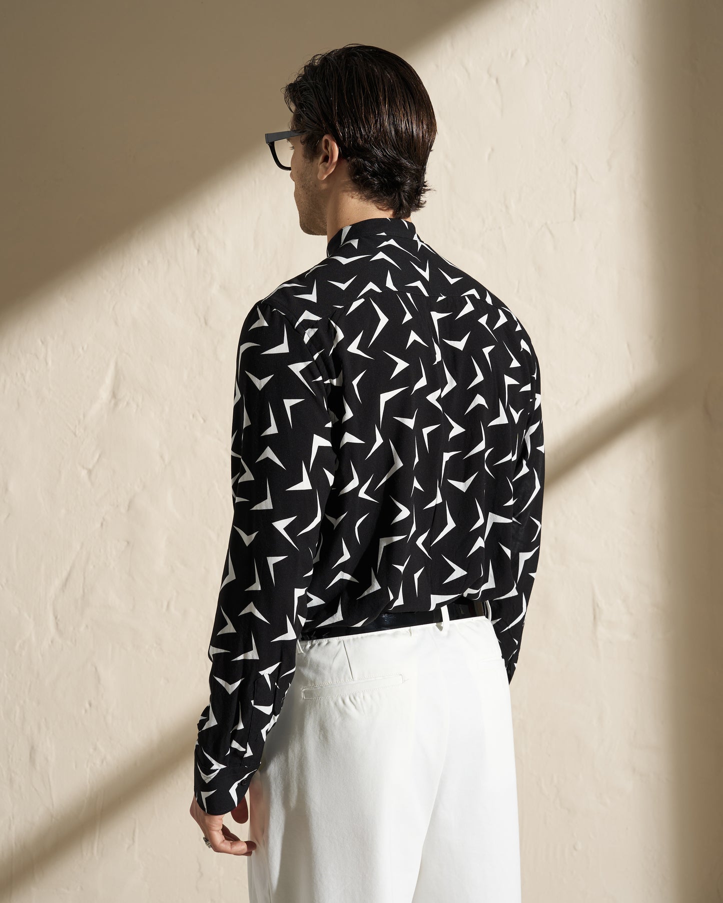 PRINTED MAO COLLAR SHIRT – BLACK & WHITE